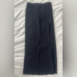 Aritzia maxi skirt with high slit